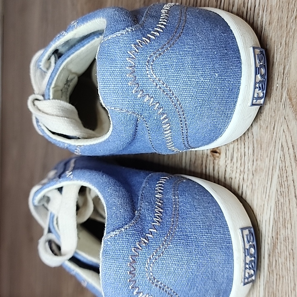 Taos Womens Star Sneakers Light Blue White Trim Size 8 1/2 Tennis Shoes - Picture 4 of 11